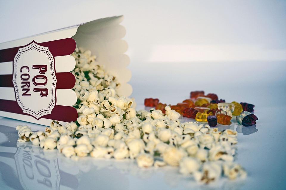 Popcorn v kině je jasná volba.